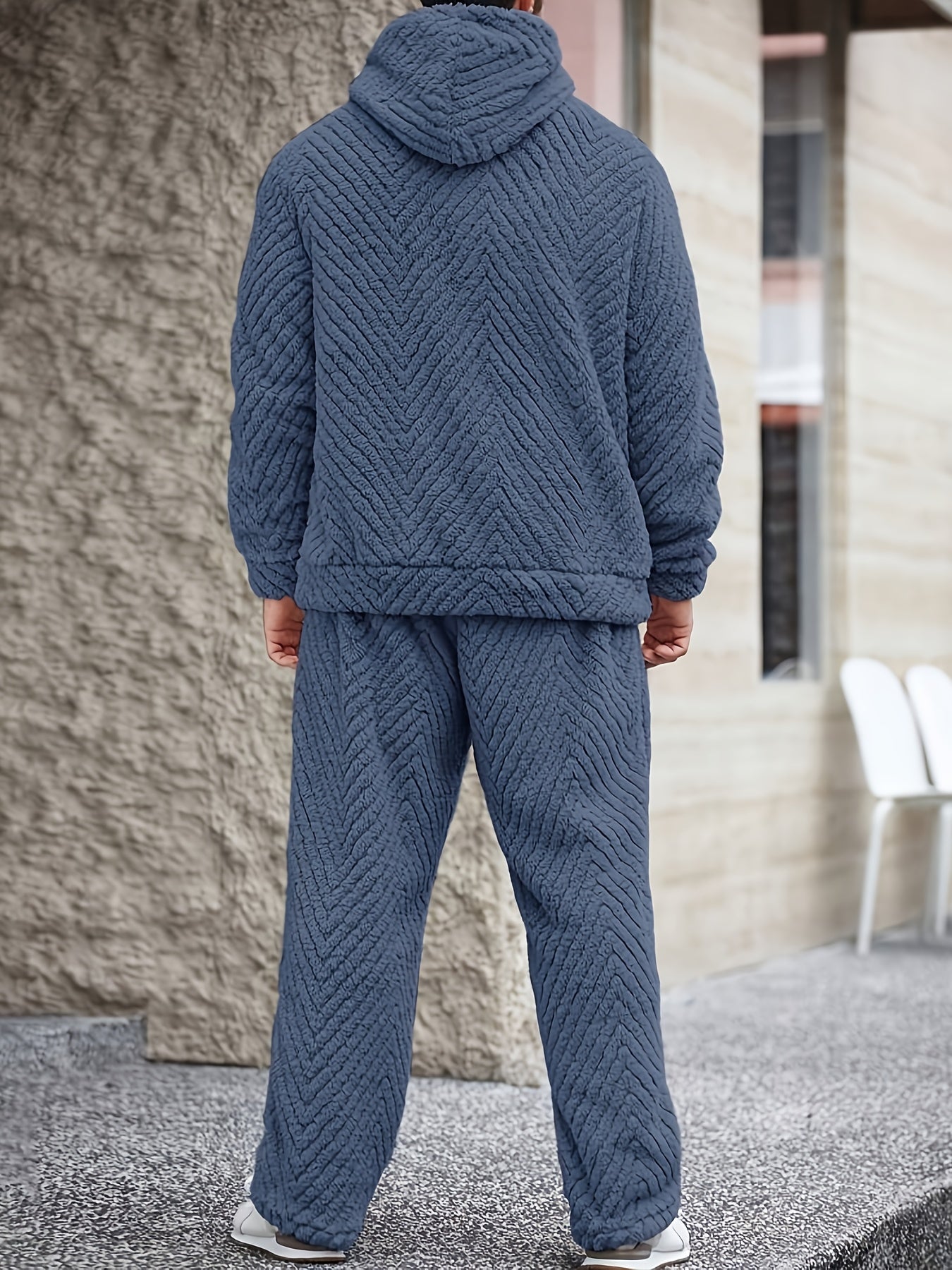 Men's Fleece Hoodie And Wave Pattern Loungewear Set
