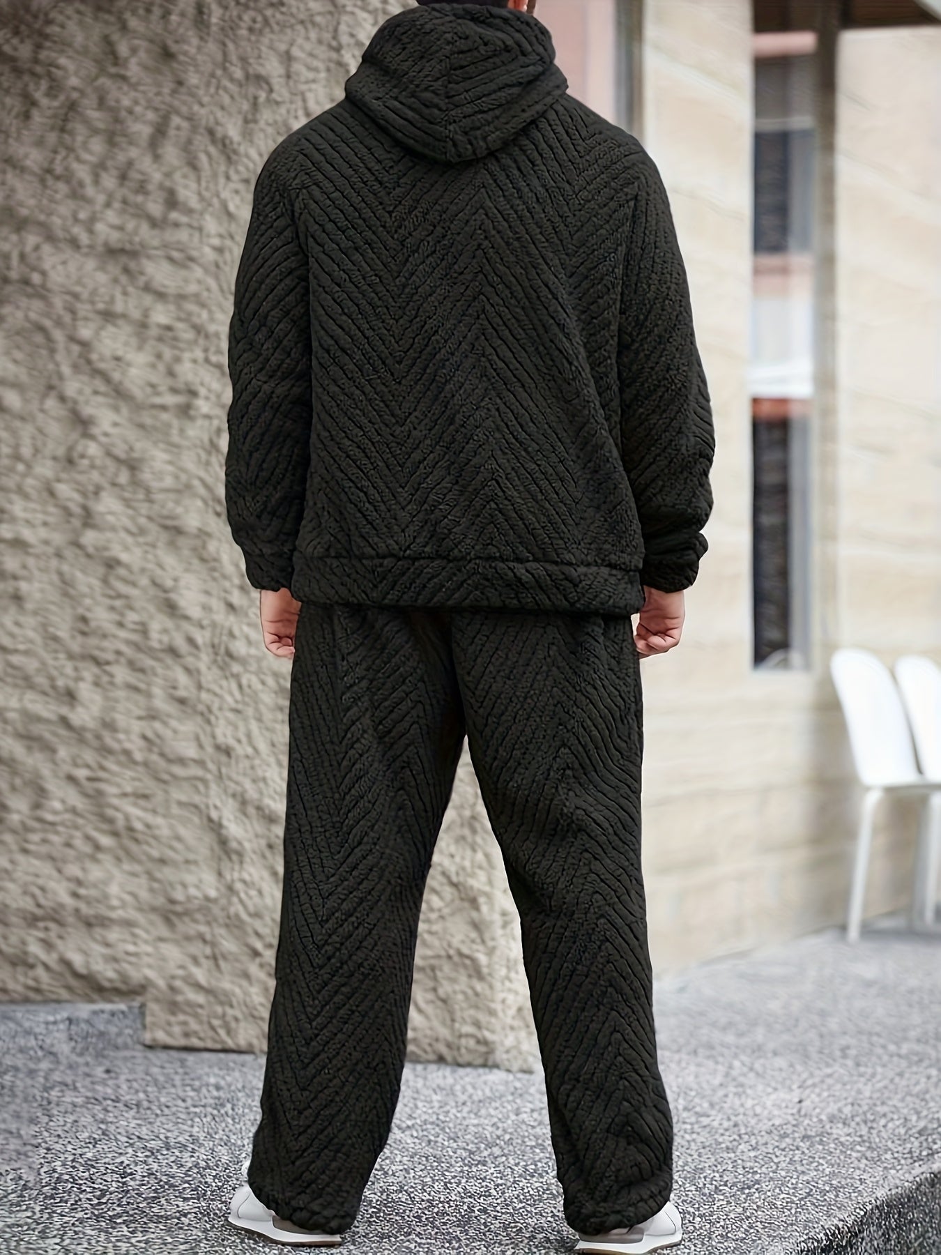 Men's Fleece Hoodie And Wave Pattern Loungewear Set