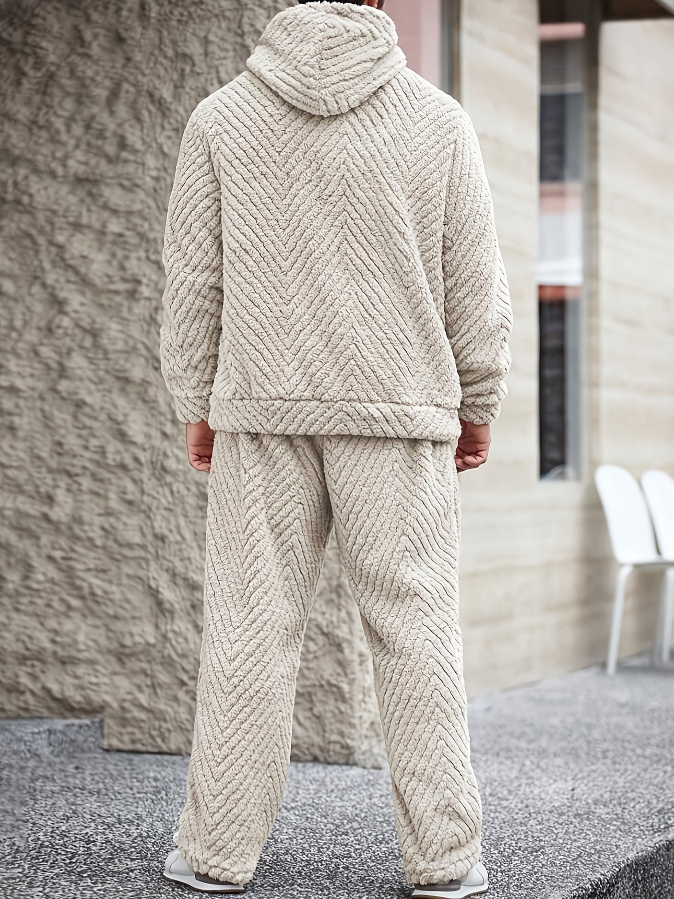 Men's Fleece Hoodie And Wave Pattern Loungewear Set